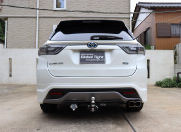 TOYOTA（トヨタ）社製、ハリアー60 (モデリスタエアロ対応)用ヒッチメンバーの施工事例 / メイン画像