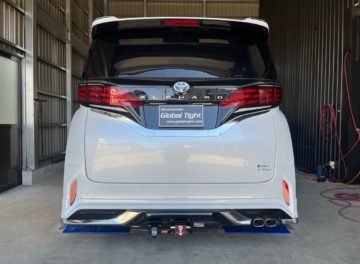 アルファード40モデリスタエアロにヒッチメンバーを取り付け致しました。