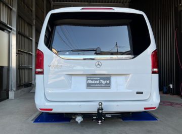 V220dにヒッチメンバーを取り付け致しました。