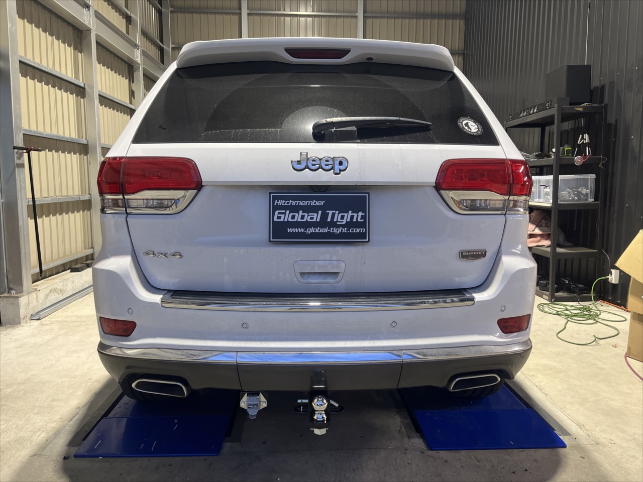 ジープグランドチェロキーにワンオフヒッチメンバーを制作取り付け致し