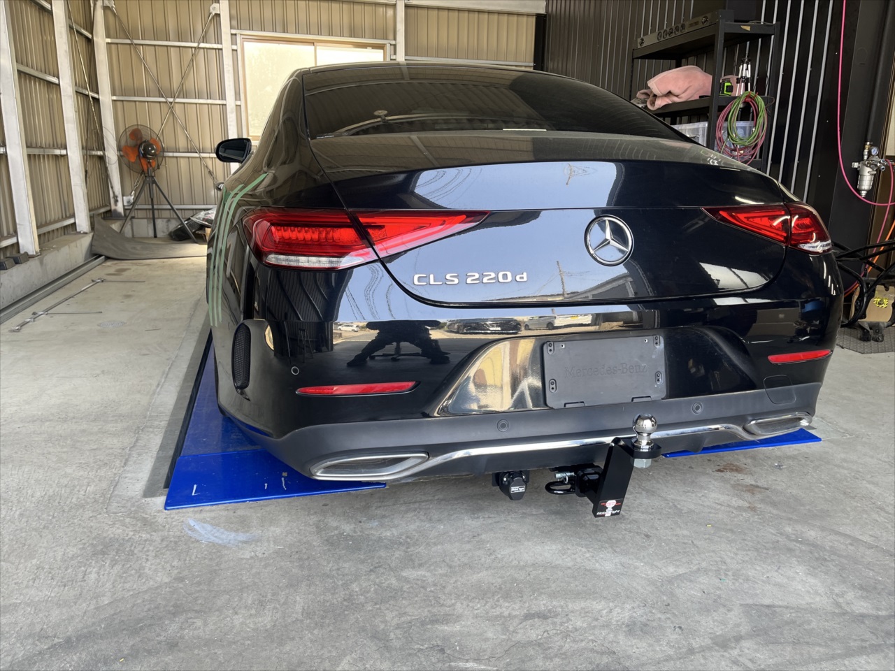 CLS220d,ヒッチメンバー,ジェットスキー,トレーラー,バスボート,キャンピングカー,キャンピングトレーラー,水上バイク,ボートトレーラー,牽引,サイクルキャリア,カーゴトレーラー