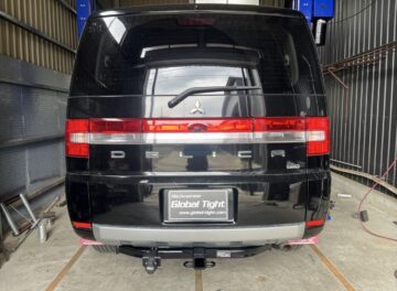 デリカD5にヒッチメンバーを取り付け致しました。