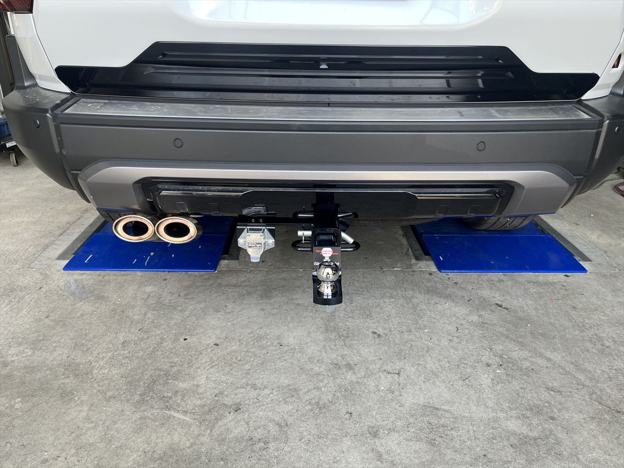 ランドクルーザー250,モデリスタエアロ,ヒッチメンバー,ジェットスキー,トレーラー,バスボート,キャンピングカー,キャンピングトレーラー,水上バイク,ボートトレーラー,牽引,サイクルキャリア,カーゴトレーラー