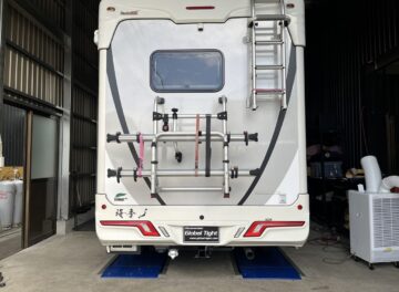 ナッツRV製クレアにヒッチメンバーを取り付け致しました。