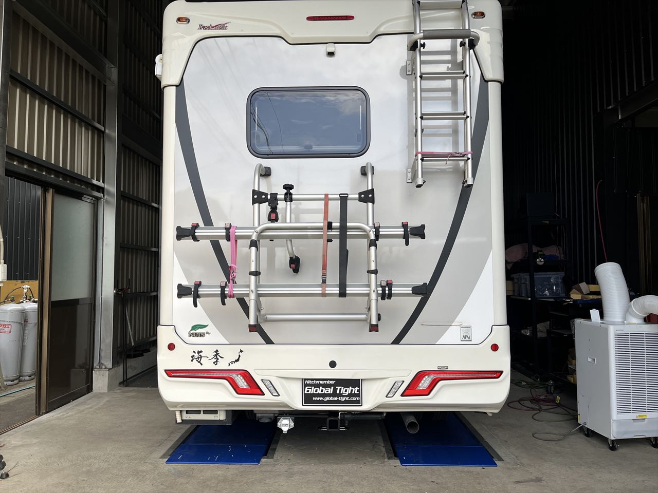 ナッツRV,クレア,カムロード,ヒッチメンバー,ジェットスキー,トレーラー,バスボート,キャンピングカー,キャンピングトレーラー,水上バイク,ボートトレーラー,牽引,サイクルキャリア,カーゴトレーラー