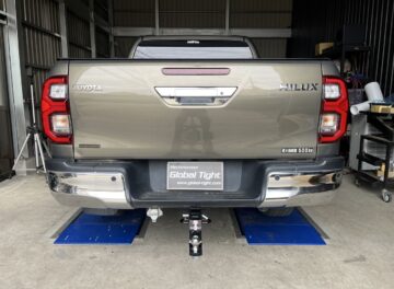 ハイラックス125にヒッチメンバーを取り付け致しました。