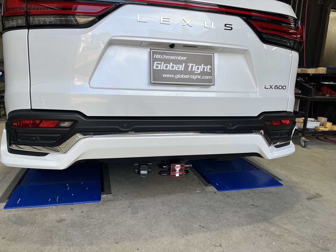 LX600,モデリスタ,ヒッチメンバー,ジェットスキー,トレーラー,バスボート,キャンピングカー,キャンピングトレーラー,水上バイク,ボートトレーラー,牽引,サイクルキャリア,カーゴトレーラー