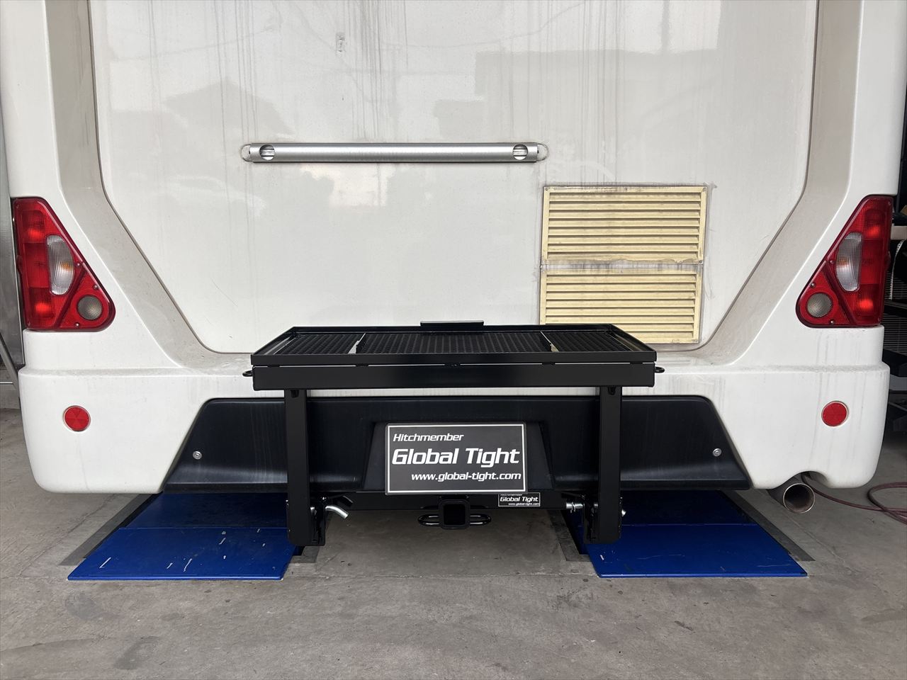 ハイエース,キャンピングカー,ヒッチメンバー,ジェットスキー,トレーラー,バスボート,キャンピングカー,キャンピングトレーラー,水上バイク,ボートトレーラー,牽引,サイクルキャリア,カーゴトレーラー