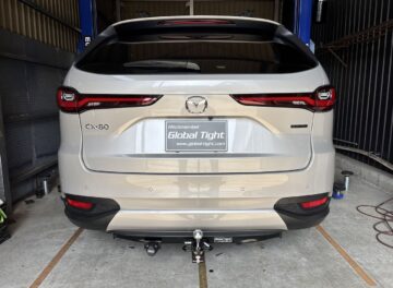 CX-80にヒッチメンバーを取り付け致しました。