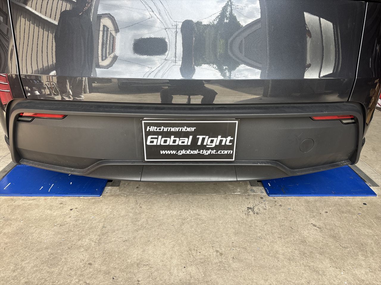 テスラ,モデルY,キャンピングカー,ヒッチメンバー,ジェットスキー,トレーラー,バスボート,キャンピングカー,キャンピングトレーラー,水上バイク,ボートトレーラー,牽引,サイクルキャリア,カーゴトレーラー