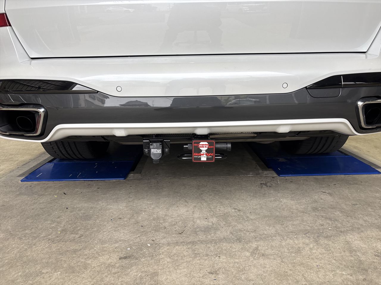 BMW,X7,キャンピングカー,ヒッチメンバー,ジェットスキー,トレーラー,バスボート,キャンピングカー,キャンピングトレーラー,水上バイク,ボートトレーラー,牽引,サイクルキャリア,カーゴトレーラー