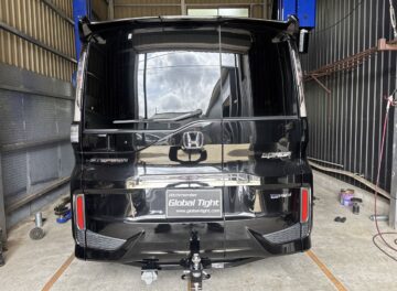 ステップワゴンRPスパーダにヒッチメンバーを取り付け致しました。