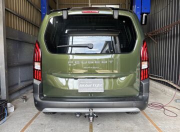 プジョー、リフターにヒッチメンバーを制作、取り付け致しました。